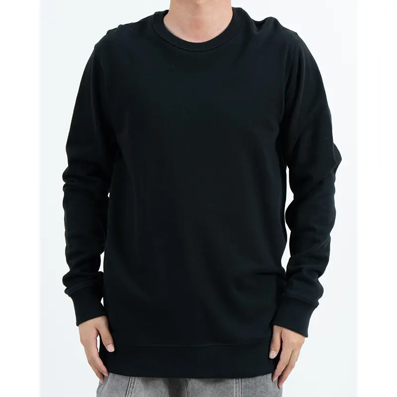 Sudadera negra de corte regular con cuello redondo y puños y bajo de canalé