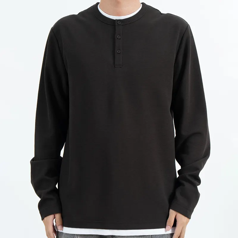 Camisa henley holgada de manga larga con tapeta de tres botones