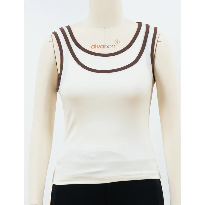 Camiseta sin mangas blanca con doble ribete en escote marrón